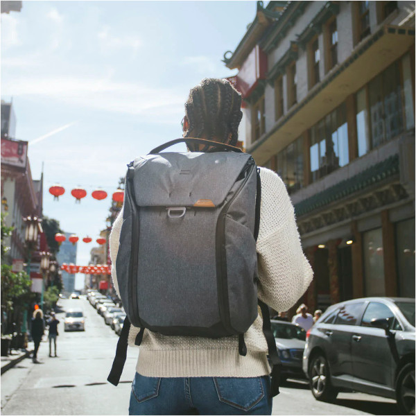 Peak Design Everyday Backpack 30L v2 - Charcoal Peak Design Everyday Backpack 30L v2 - Charcoal