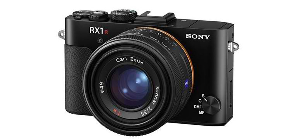Sony RX1R MkII: Sony's Full-Frame Compact Now Has an EVF