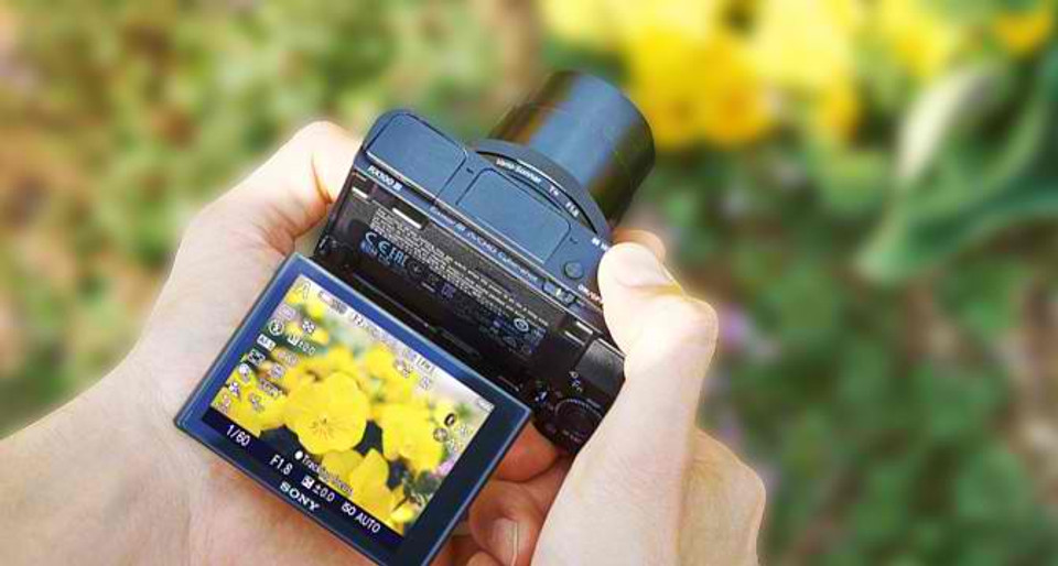 Smaller Solutions for Your DSLR