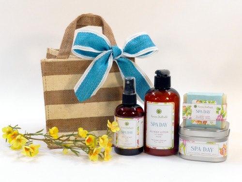 Pamper Me spa gift set features Green Daffodil handmade bath and body products