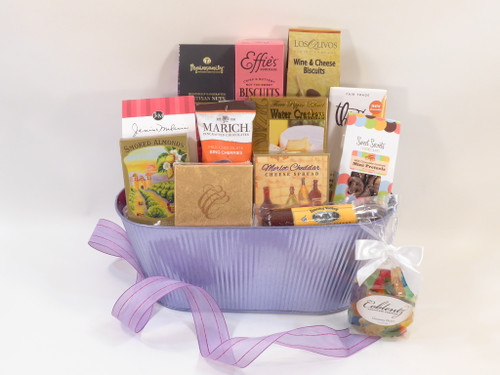Deluxe Spring Gourmet Gift Basket. Great variety of sweet and savory snacks for any occasion!