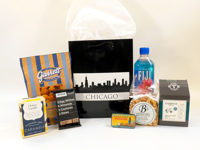 This Chicago gift bag makes a great welcome gift for anyone visiting on business or pleasure.