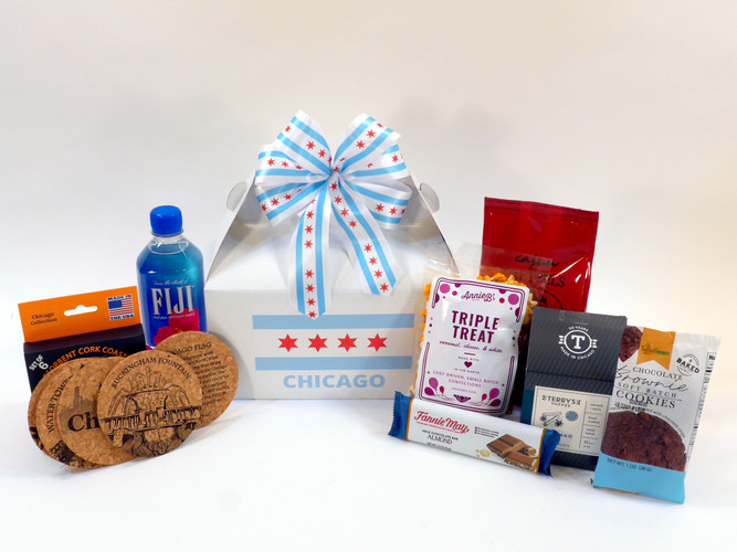 Welcome to Chicago Snack Box and Map is perfect for your Chicago visitors!