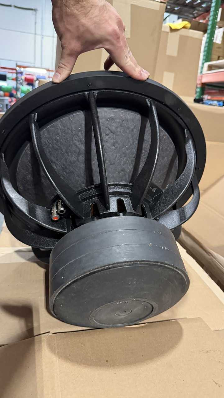 B Stock Fi iB3 18" D2 Fresh recone Fi Car Audio