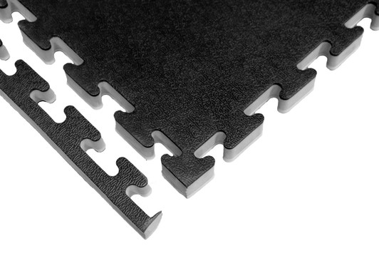 black puzzle mat