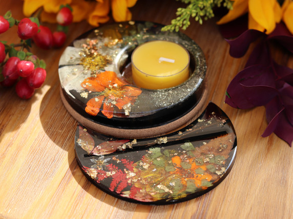 Autumn Alchemy handmade resin candle holder with pressed orange and white flowers, metallic leaf and beeswax tealight.
