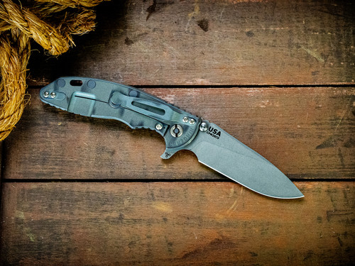 XM-18 3.5"-20CV-Slicer-Hollow Ground-Special Battle Finish-Textured Natural Micarta-Battle Blue Ti Hardware