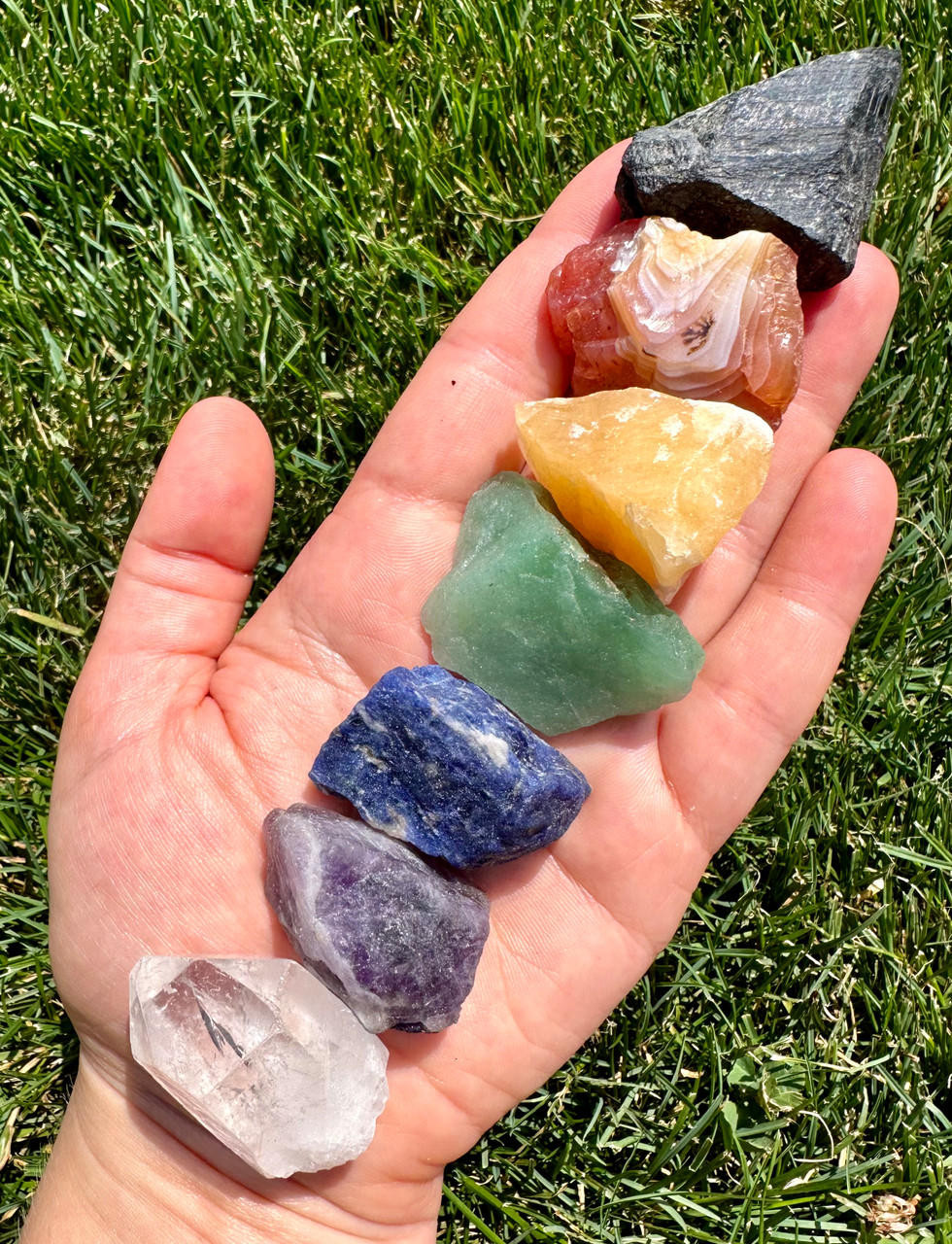 Healing Crystals: The Perfect Guide to Healing Your Heart, Mind, Body, and  Soul with the Power of Crystals