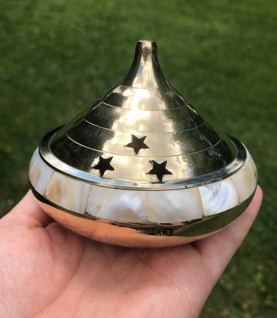 Brass Cleansing Pot With Mother Of Pearl New Moon Beginnings New Moon Beginnings Brass Cleansing Pot With Mother Of Pearl Ent Aa117 60105.1635608389