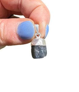 Blue Sapphire Pendant in Sterling Silver Cap Blue Sapphire Pendant in Sterling Silver Cap