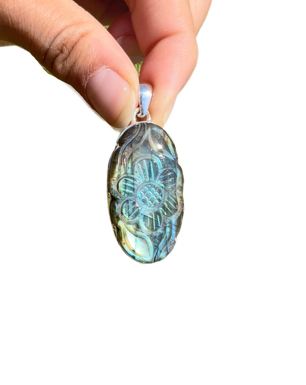 Labradorite Polished Oval Pendant - Sterling Silver - No.231 