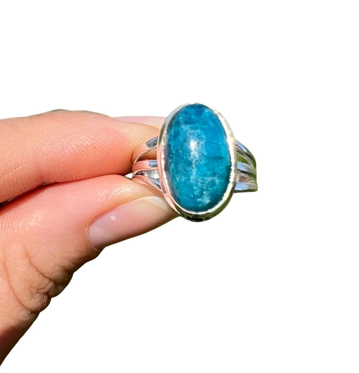 Neon Blue Apatite Ring in Sterling Silver, SIZE: 8 US - Polished Rectangle Ring - No.174 