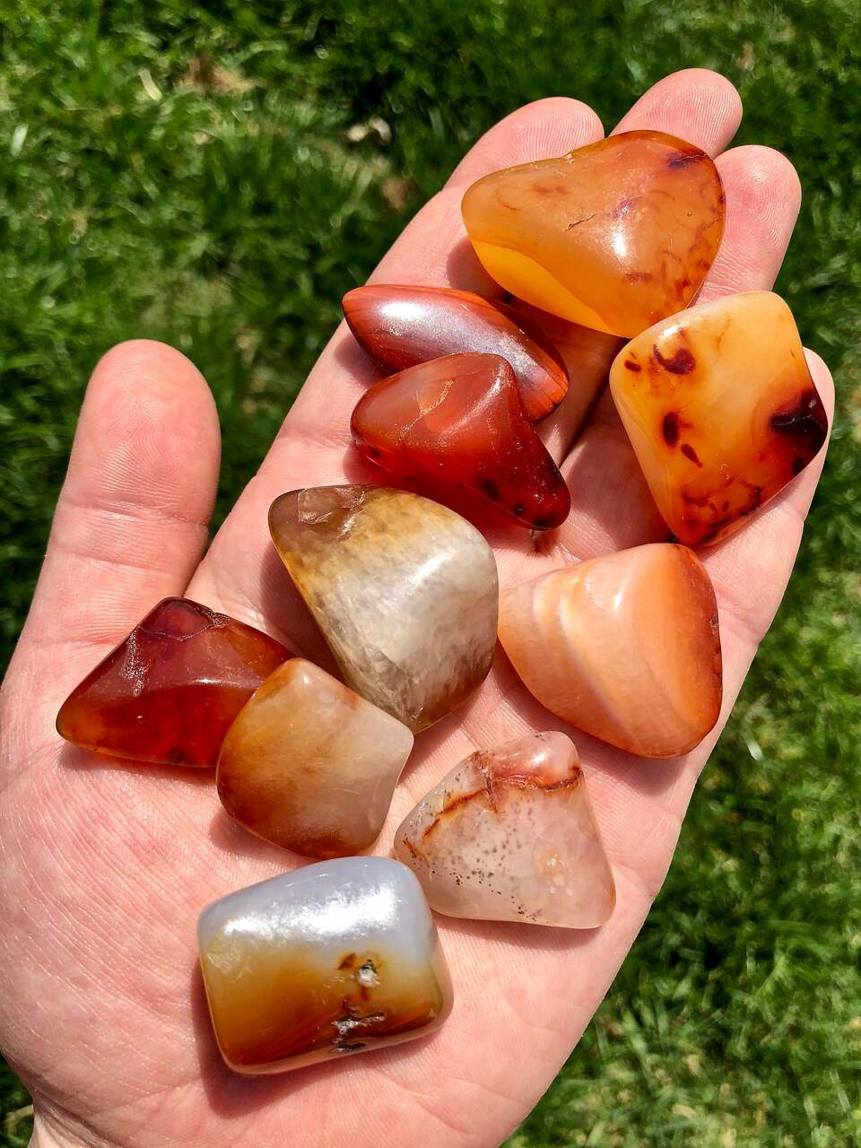 Tumbled Carnelian - Carnelian Tumbled Stone | New Moon Beginnings
