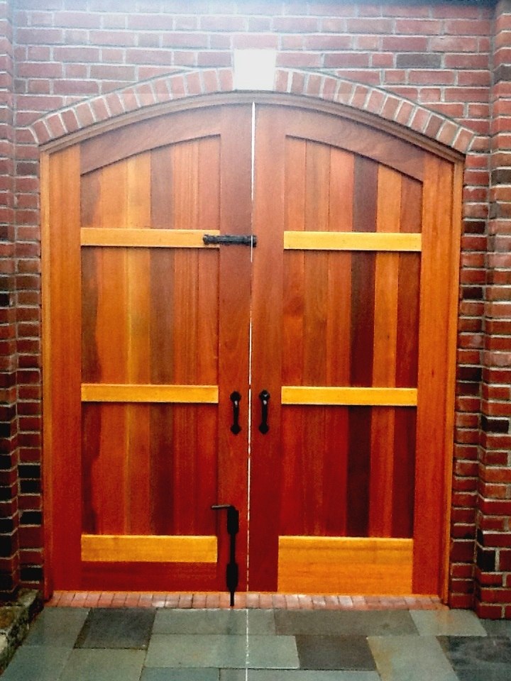 Double Courtyard Gate With Coastal Bronze Slide Bolt 70 300 And Cane Bolt 80 100