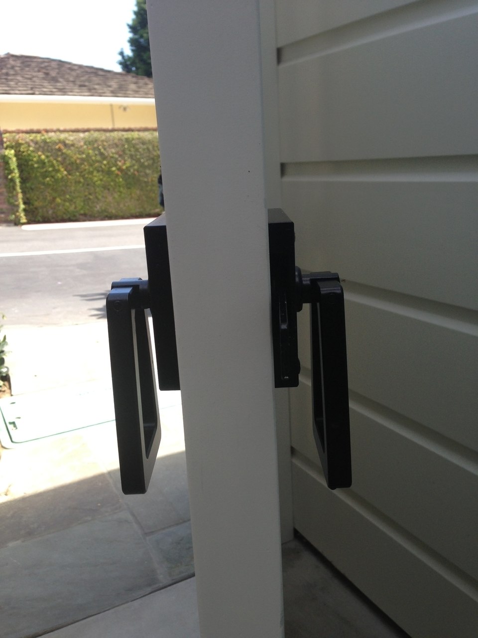 Modern gate hardware package with tapered ring installed side view