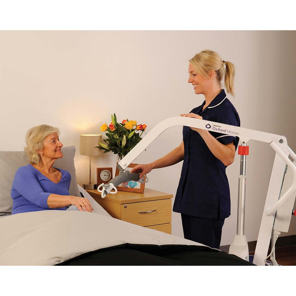 Oxford Midi Electric Patient Lifter Hoist-Demonstration-3