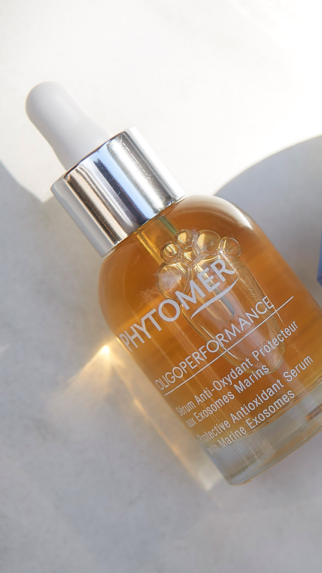 Oligoperformance protective antioxidant serum with marine exosomes