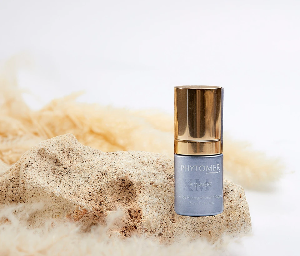 Pioniere XMF Serum on a porous stone.
