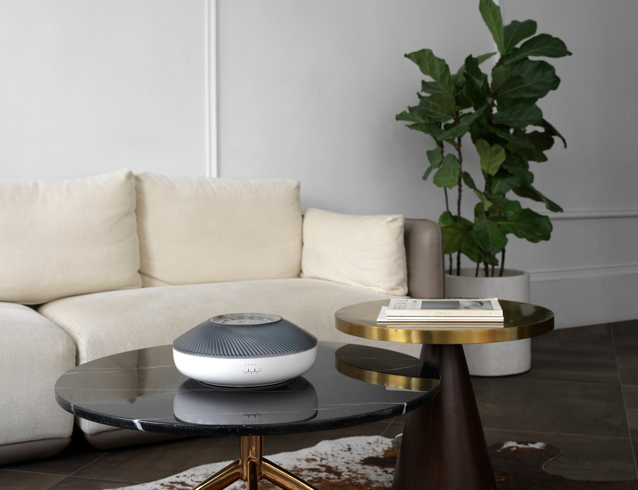 Ori White Ultrasonic Aroma Diffuser display picture 1