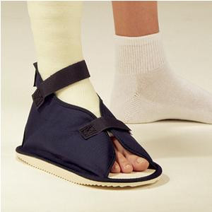 DeRoyal - DR 203504 - EA/1 DEROYAL OPEN TOE CAST BOOT W/ HOOK AND LOOP CLOSURE LARGE, W/ CANVAS.