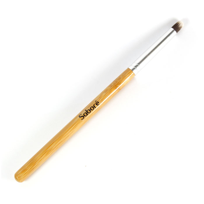 tapered-eyeshadow-brush.jpg