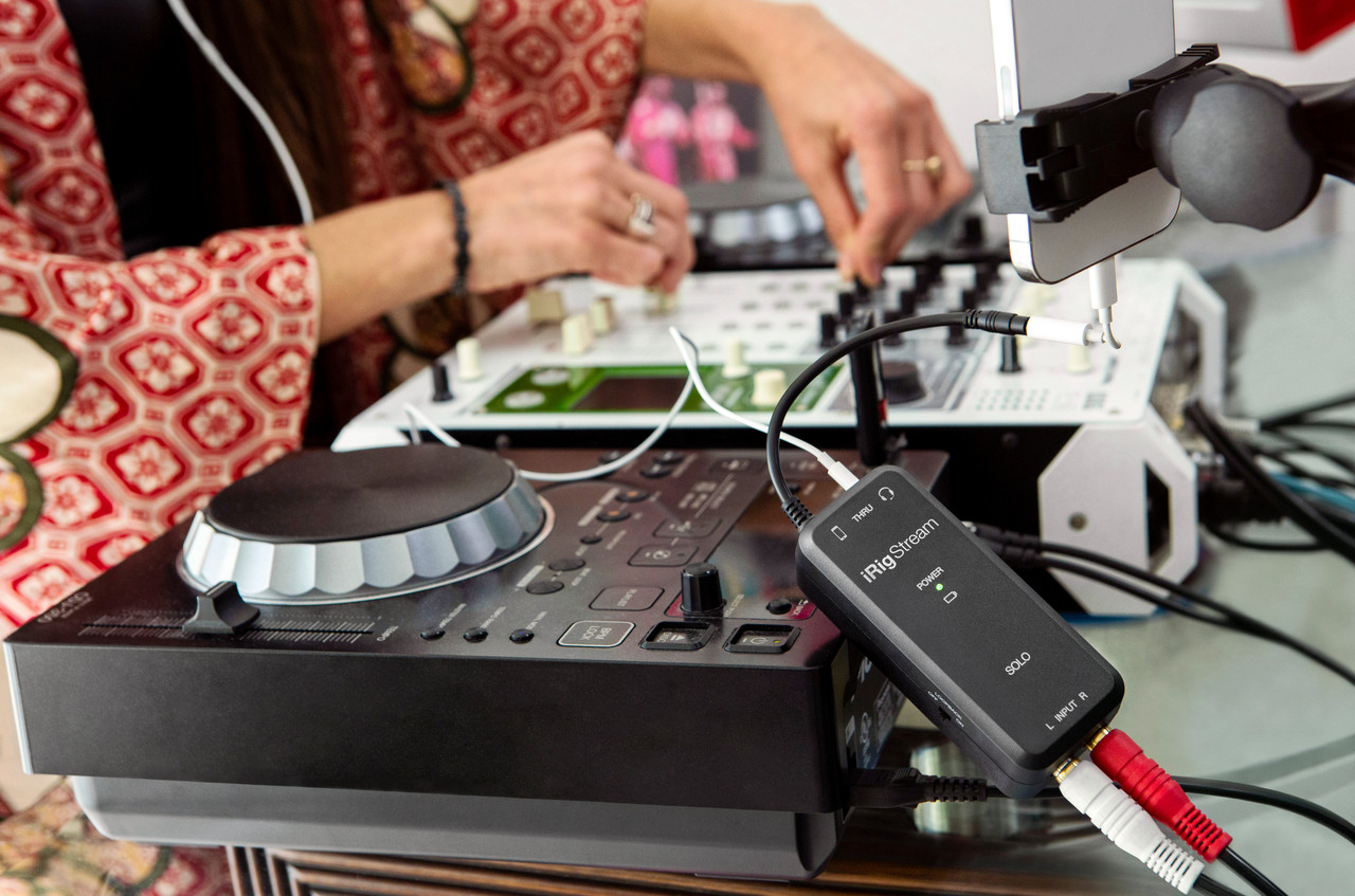 iRig Stream Solo | Easy-To-Use Streaming Audio Interface