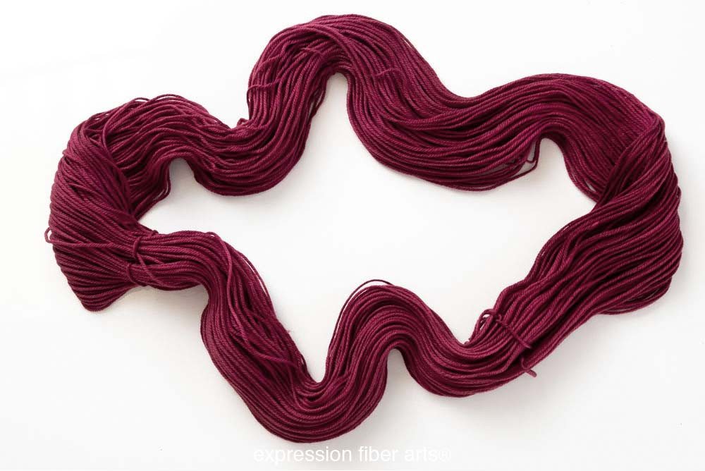 OXBLOOD SUPERWASH DEWY DK YARN