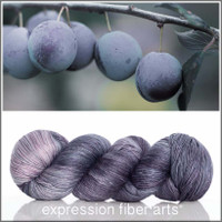 Powdery Plum 'PEARLESCENT' FINGERING