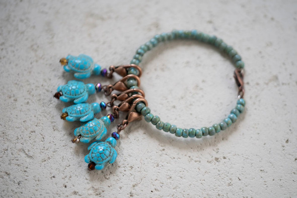 Ocean Turtles Charm  Stitch Markers with Beaded Holder