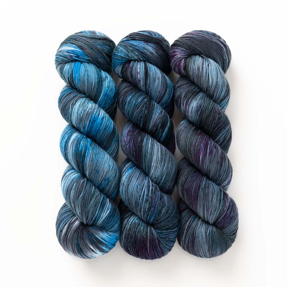 Pre-Order Witch's Familiar Hues Mid-Month Club October 2025 (YARN ONLY - GOODIES SOLD OUT) Pre-Order Witch's Familiar Hues Mid-Month Club October 2025 (YARN ONLY - GOODIES SOLD OUT)