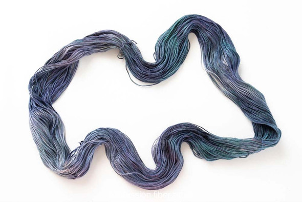 Pre-Order Veil Between Worlds 'BEACON' DK