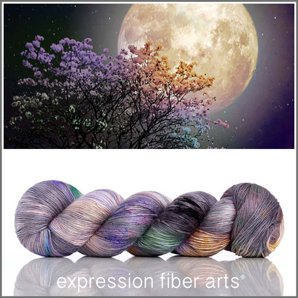 Oopsy Flower Moon 'PEARLESCENT' FINGERING