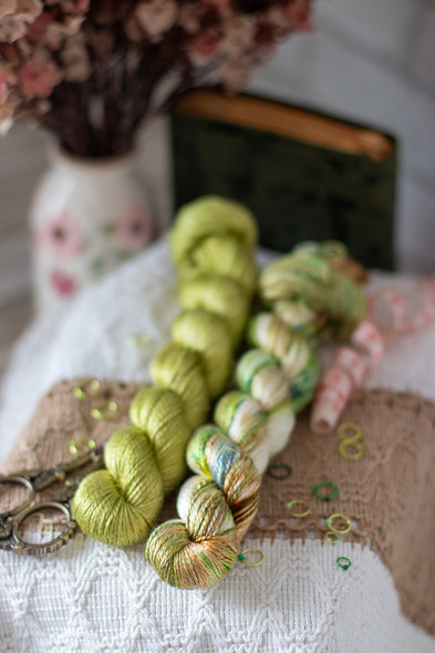 Utopia Hues 'ALLURE' FINGERING KIT