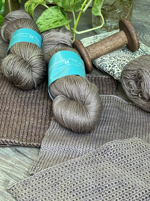 Oopsy Mocha Mousse 'YAK SILK' FINGERING