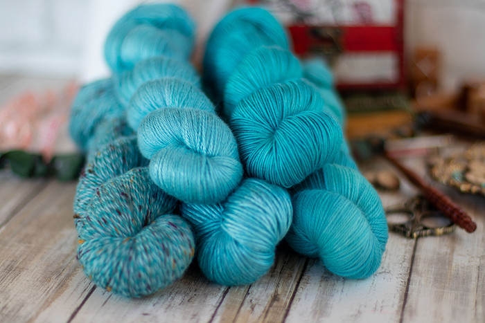 Pre-Order Expression 'PEARLESCENT' WORSTED
