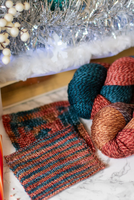 Oopsy Cozy Christmas 'PRISMATIC' FINGERING