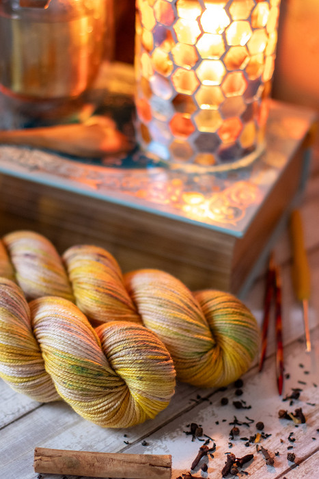 Cup of Chamomile 'CREMA' WORSTED