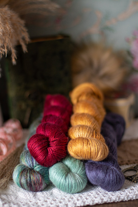 On Skein of Death Hues 'ALPACA SILK' DK KIT