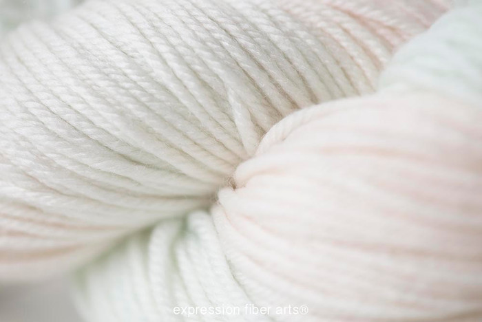 Hint of Mint 'DEWY' DK