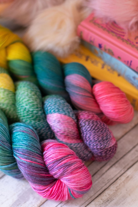 Unicorn Breath 'PEARLESCENT' WORSTED