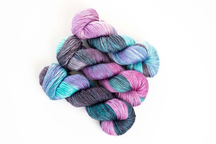 Pre-Order Faded Tulips 'PEARLESCENT' WORSTED