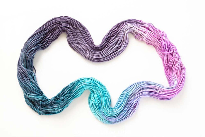 Pre-Order Faded Tulips 'PEARLESCENT' WORSTED