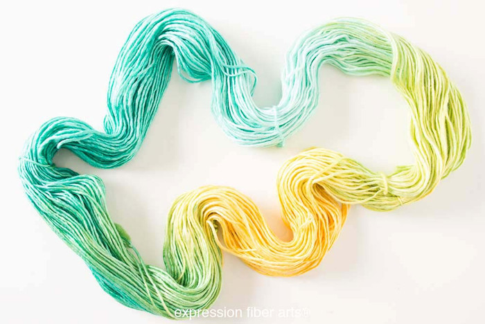 March Daffodil 'PEARLESCENT' WORSTED