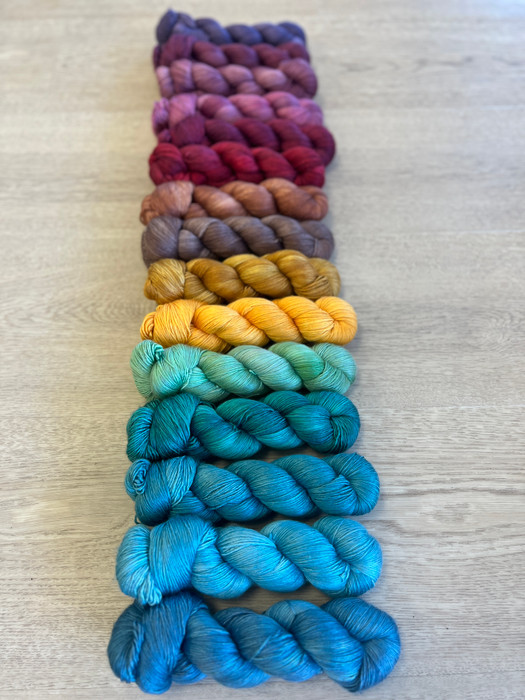 Early Fall 'PEARLESCENT' FINGERING Mystery Skein