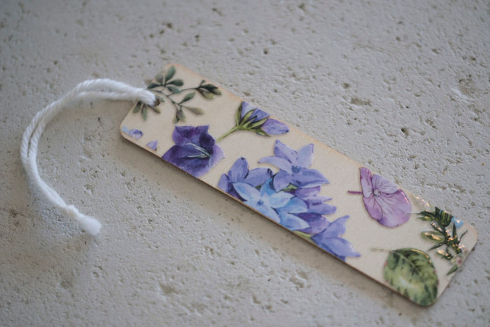 Vintage Hydrangea Wooden Bookmark