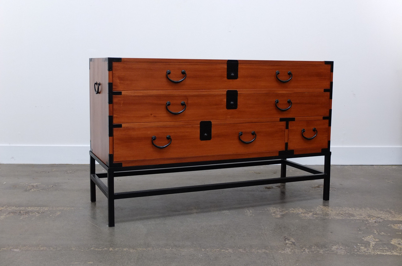 Japanese Style Sword Chest (KB34)