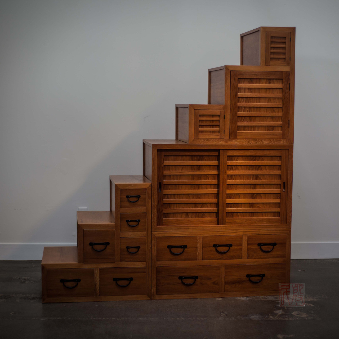 Japanese step chest (ST2)