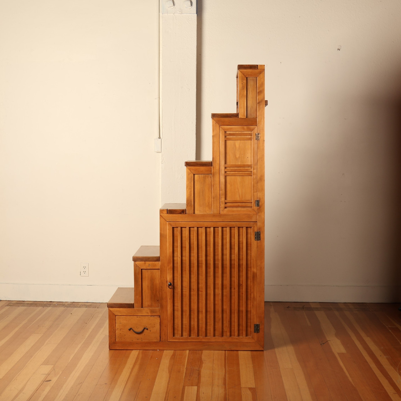 Antique Japanese Step Tansu / Kaidan Tansu (22SH1)