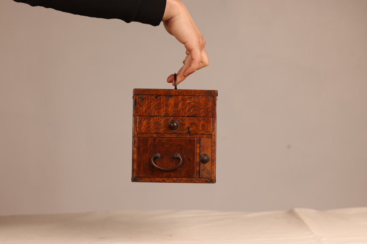 Vintage Japanese Kakesuzuri Ink Box with a mini abacus (23F-67-4)