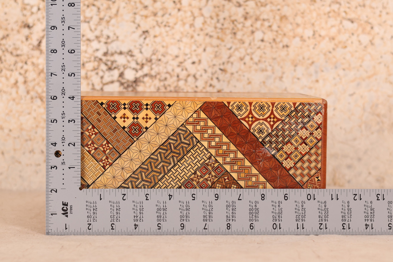 Japanese Hakone Zaiku Puzzle Marquetry Inlay Box (23O-244)